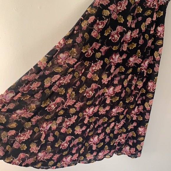 Donating soon! Forever 21 sheer floral maxi skirt - Picture 2 of 3